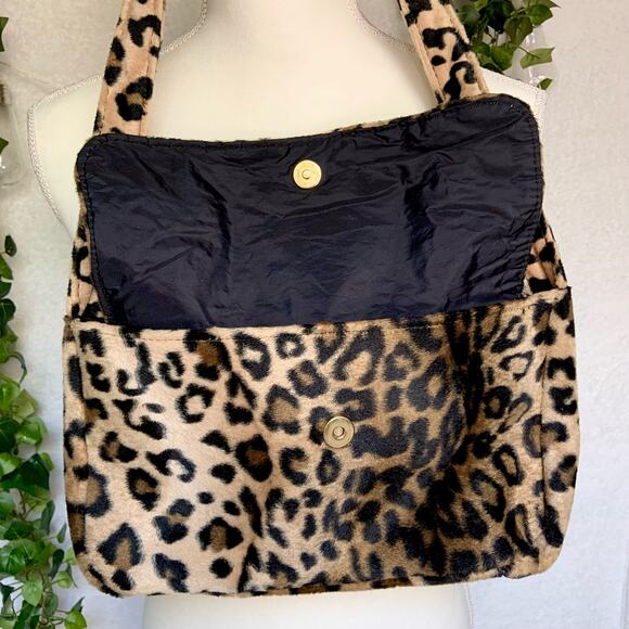 Y2K Cheetah Print Fuzzy Shoulder Purse - Picture 8 of 12